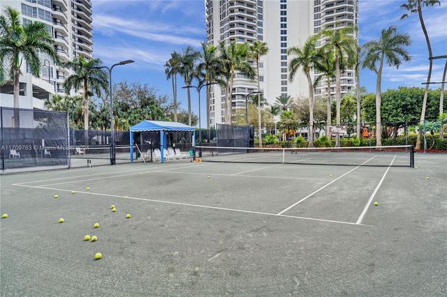 19101 NE 36th Ct 902, Aventura, FL 33180