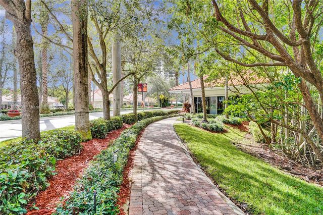 19101 NE 36th Ct 902, Aventura, FL 33180