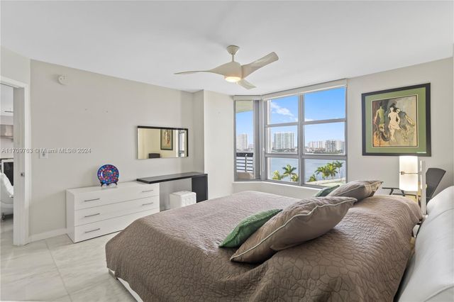 19101 NE 36th Ct 902, Aventura, FL 33180