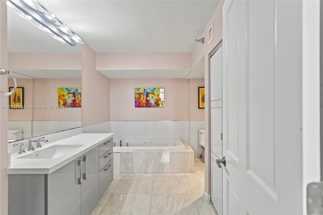 19101 NE 36th Ct 902, Aventura, FL 33180