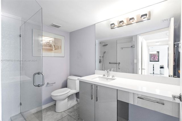 19101 NE 36th Ct 902, Aventura, FL 33180