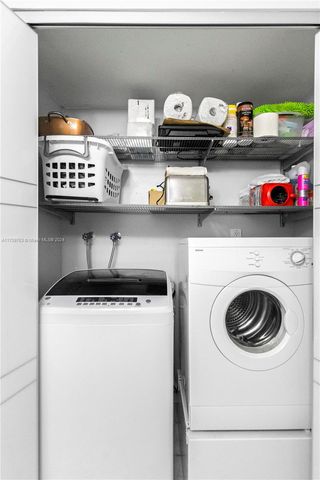 19101 NE 36th Ct 902, Aventura, FL 33180