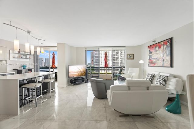 19101 NE 36th Ct 902, Aventura, FL 33180