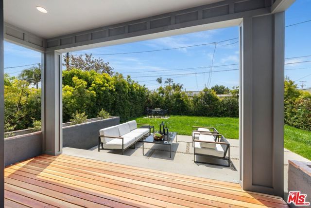 4323 Beethoven Street, Los Angeles, CA 90066