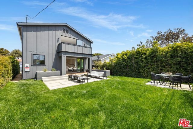 4323 Beethoven Street, Los Angeles, CA 90066