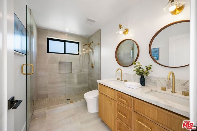 4323 Beethoven Street, Los Angeles, CA 90066
