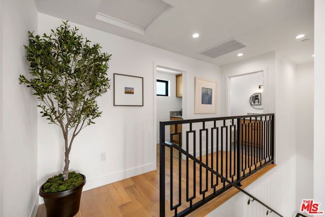 4323 Beethoven Street, Los Angeles, CA 90066