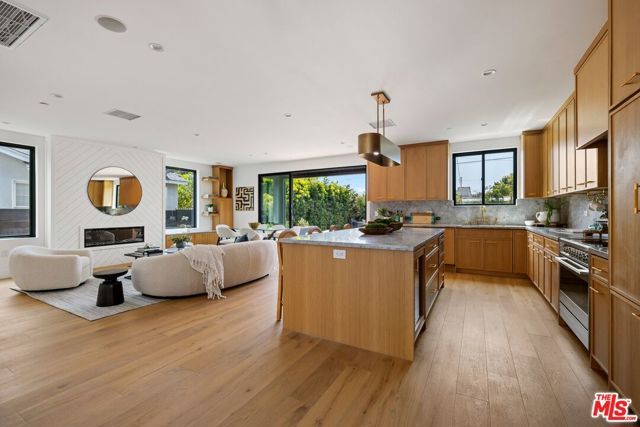 4323 Beethoven Street, Los Angeles, CA 90066