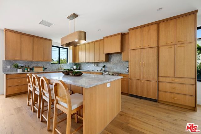 4323 Beethoven Street, Los Angeles, CA 90066