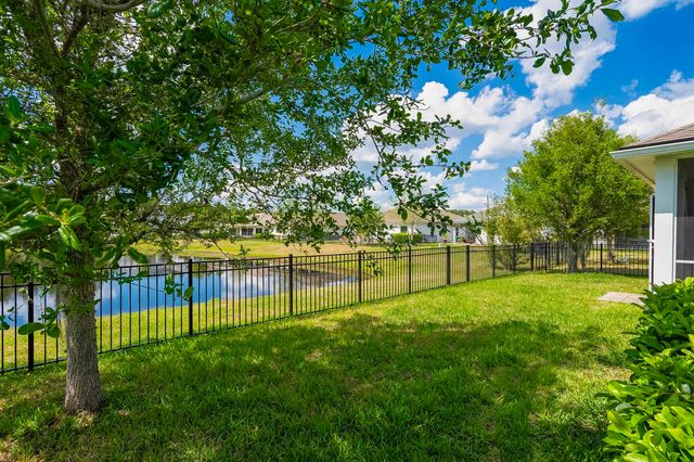 494 Aventurine Ave, St Augustine, FL 32086