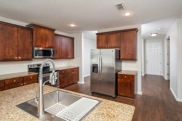 494 Aventurine Ave, St Augustine, FL 32086