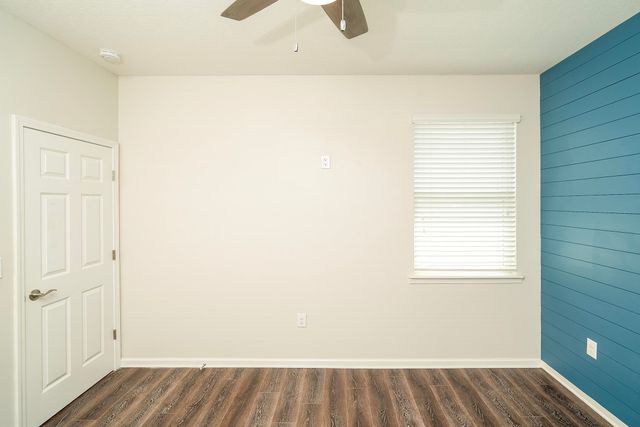 494 Aventurine Ave, St Augustine, FL 32086