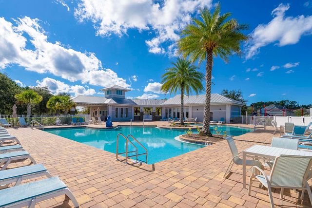 494 Aventurine Ave, St Augustine, FL 32086