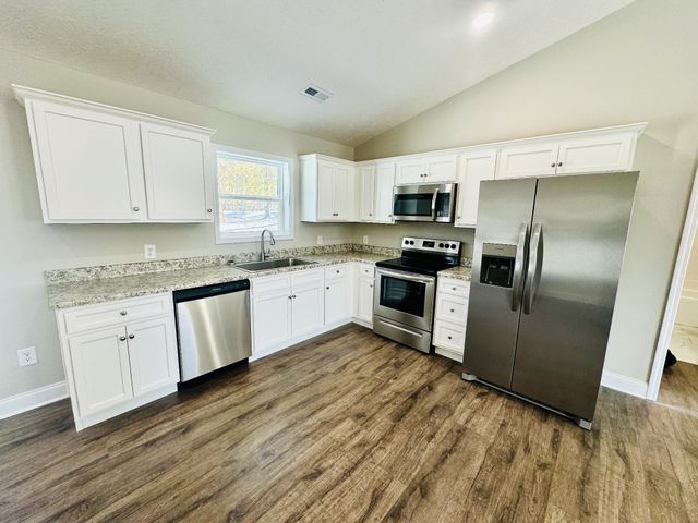 111 W End Ave, Shelbyville, TN 37160