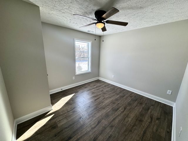 111 W End Ave, Shelbyville, TN 37160