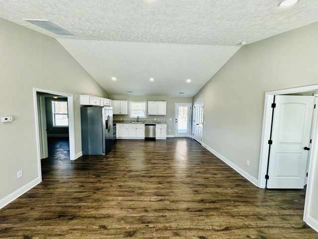 111 W End Ave, Shelbyville, TN 37160