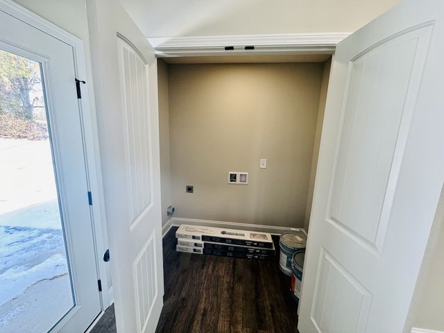 111 W End Ave, Shelbyville, TN 37160