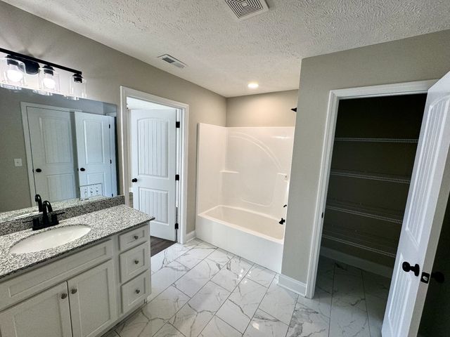 111 W End Ave, Shelbyville, TN 37160