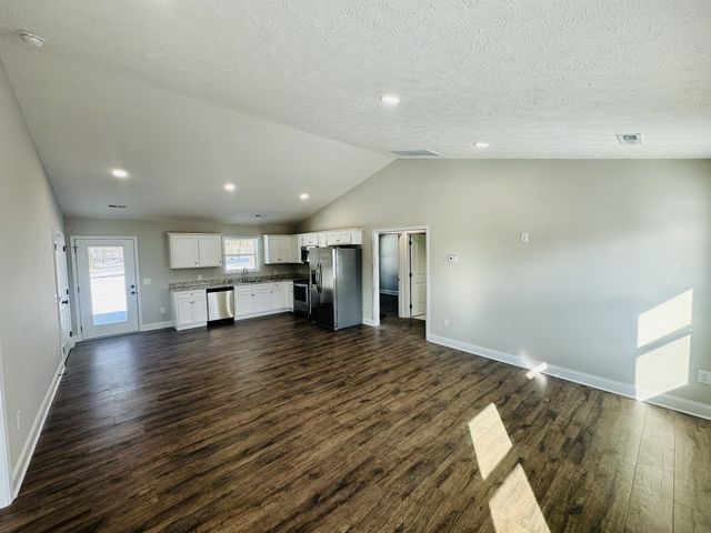 111 W End Ave, Shelbyville, TN 37160