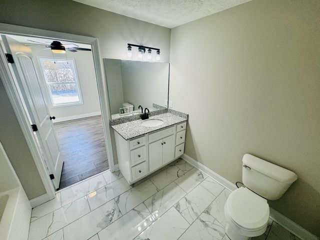 111 W End Ave, Shelbyville, TN 37160