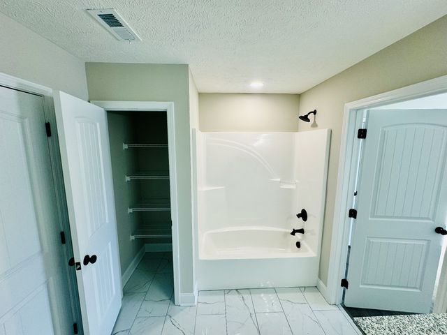 111 W End Ave, Shelbyville, TN 37160