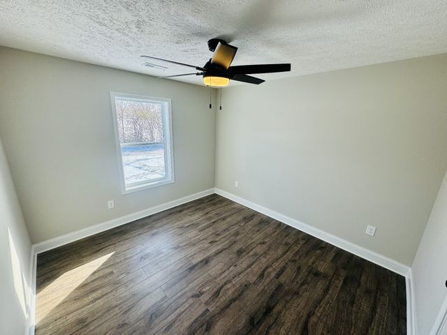 111 W End Ave, Shelbyville, TN 37160