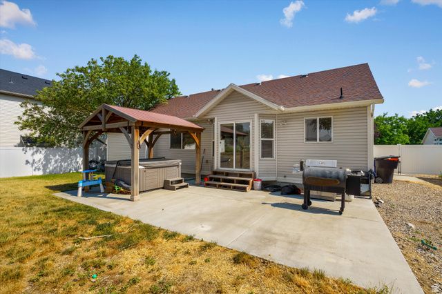 3436 W DOWNHILL RD, Taylorsville, UT 84129