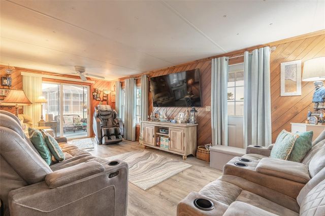 191 E ARIEL ROAD, Oak Hill, FL 32759