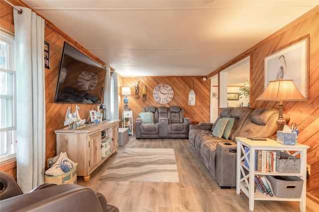 191 E ARIEL ROAD, Oak Hill, FL 32759