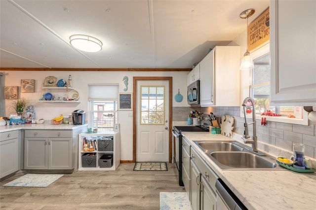 191 E ARIEL ROAD, Oak Hill, FL 32759