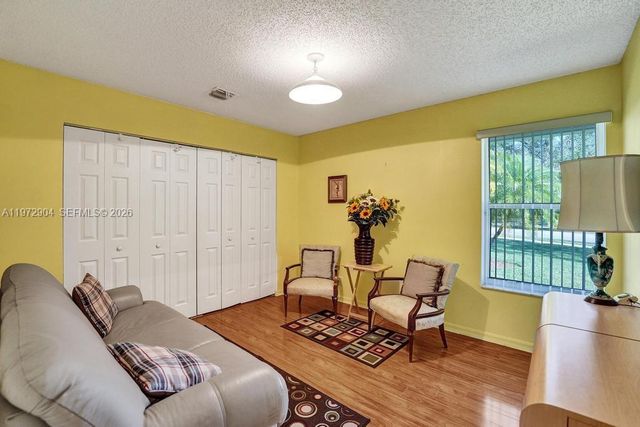 3151 Overlook Rd, Davie, FL 33328