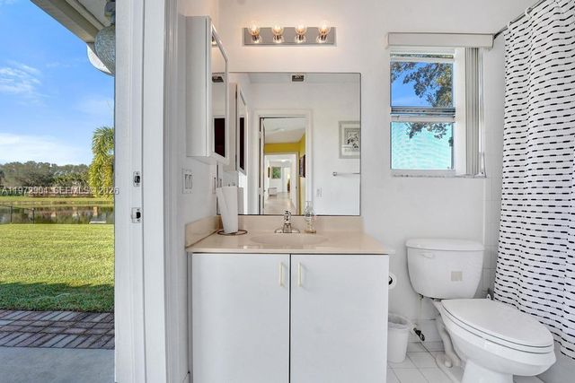 3151 Overlook Rd, Davie, FL 33328