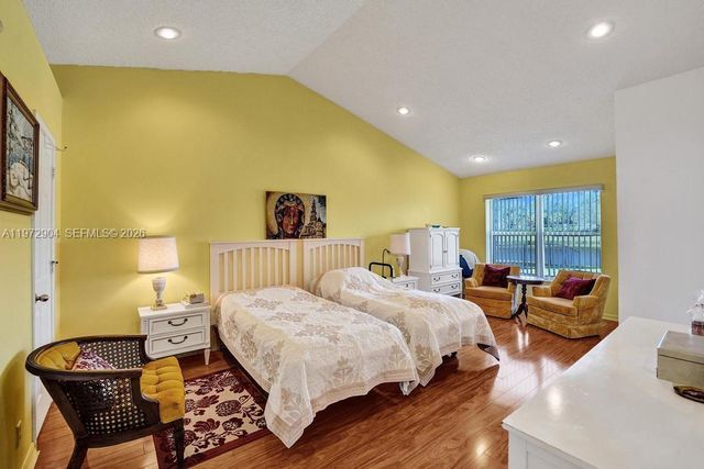 3151 Overlook Rd, Davie, FL 33328