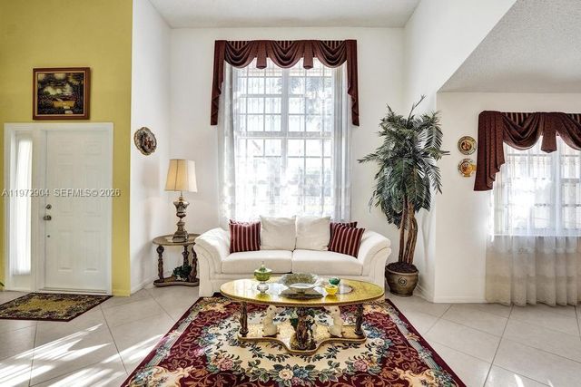 3151 Overlook Rd, Davie, FL 33328