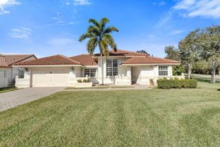 3151 Overlook Rd, Davie, FL 33328