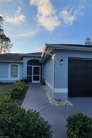 2275 Robin DR, Naples, FL 34117