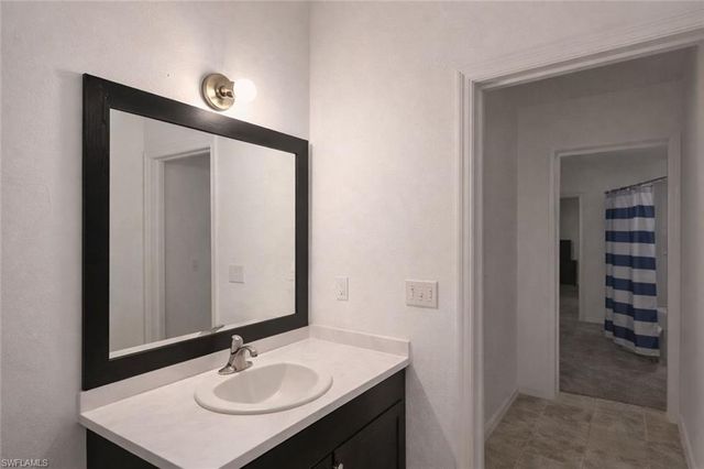 2275 Robin DR, Naples, FL 34117