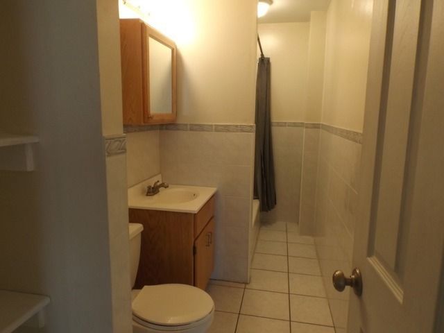 301 E 50th Street B, Chicago, IL 60615