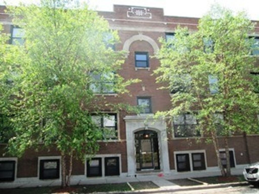 301 E 50th Street B, Chicago, IL 60615