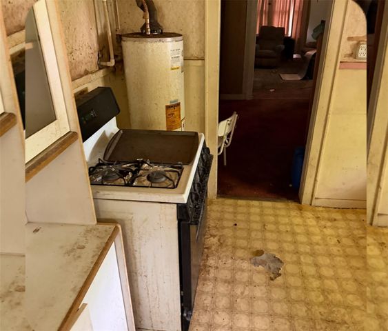 9802 Freestone, Houston, TX 77034