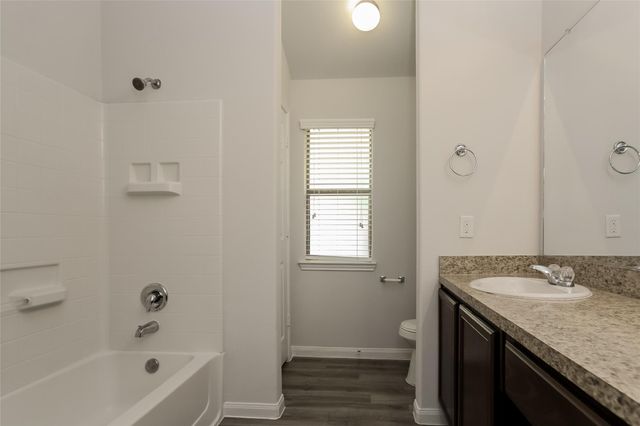 13401 Raintree Drive, Montgomery, TX 77356