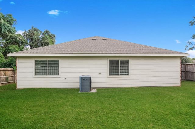 13401 Raintree Drive, Montgomery, TX 77356