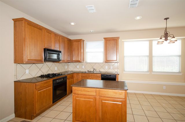 907 Mustang Ridge Drive, Murphy, TX 75094