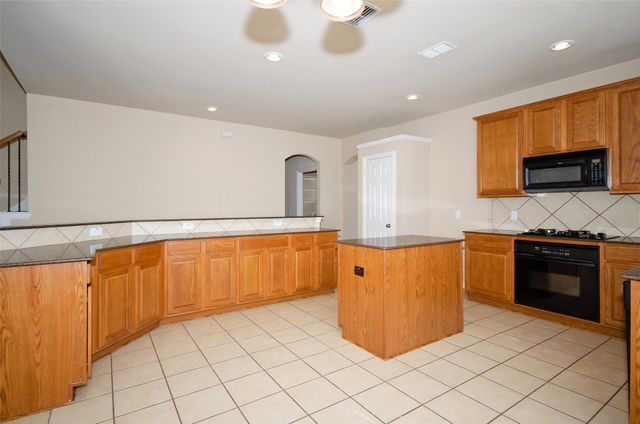 907 Mustang Ridge Drive, Murphy, TX 75094