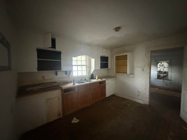 1410 Van Zandt, Marshall, TX 75670