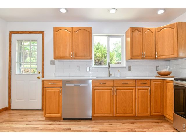 1442 Hilltop Dr, Longmont, CO 80504