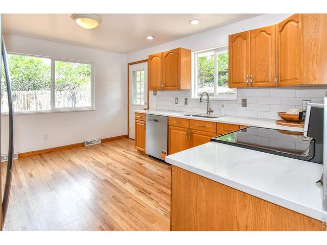 1442 Hilltop Dr, Longmont, CO 80504