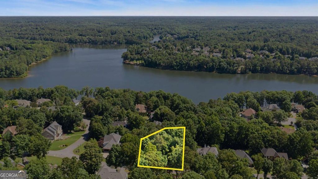 810 Southern Shore Drive, Peachtree City, GA 30269