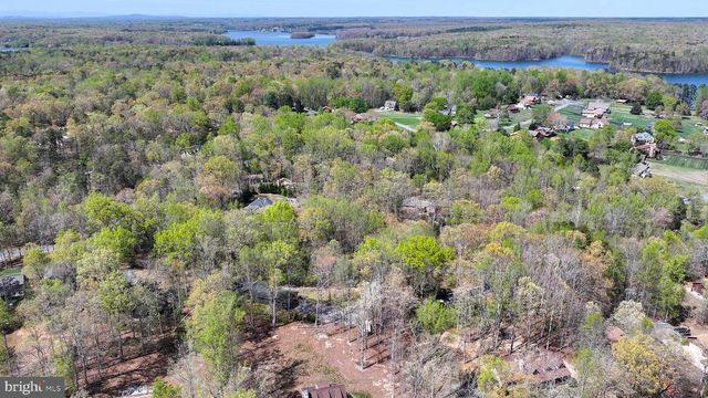 LAKEWOOD CIRCLE, Mineral, VA 23117