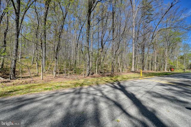 LAKEWOOD CIRCLE, Mineral, VA 23117